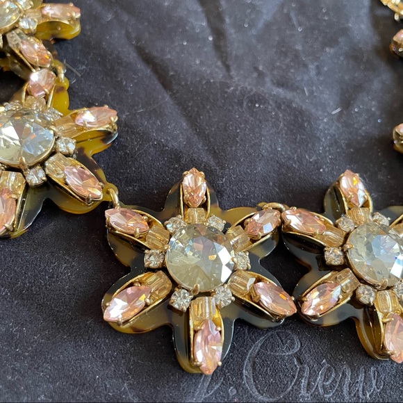 J Crew Petal Burst Tortoise Flower Pink Rhinestone Crystal Statement Necklace - Picture 7 of 12